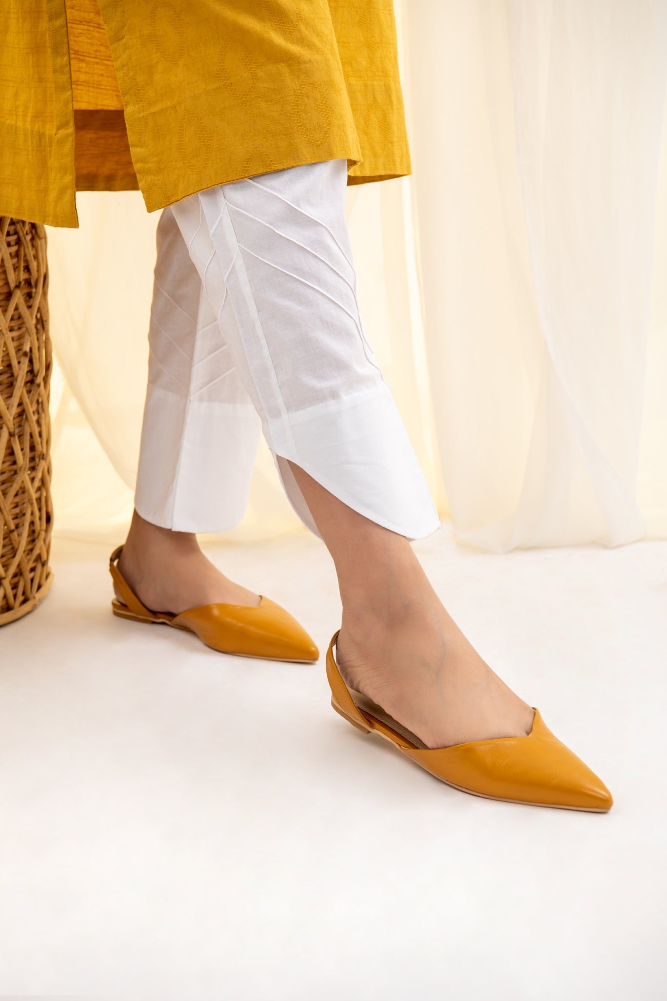 BTW - PINTUCK TROUSER