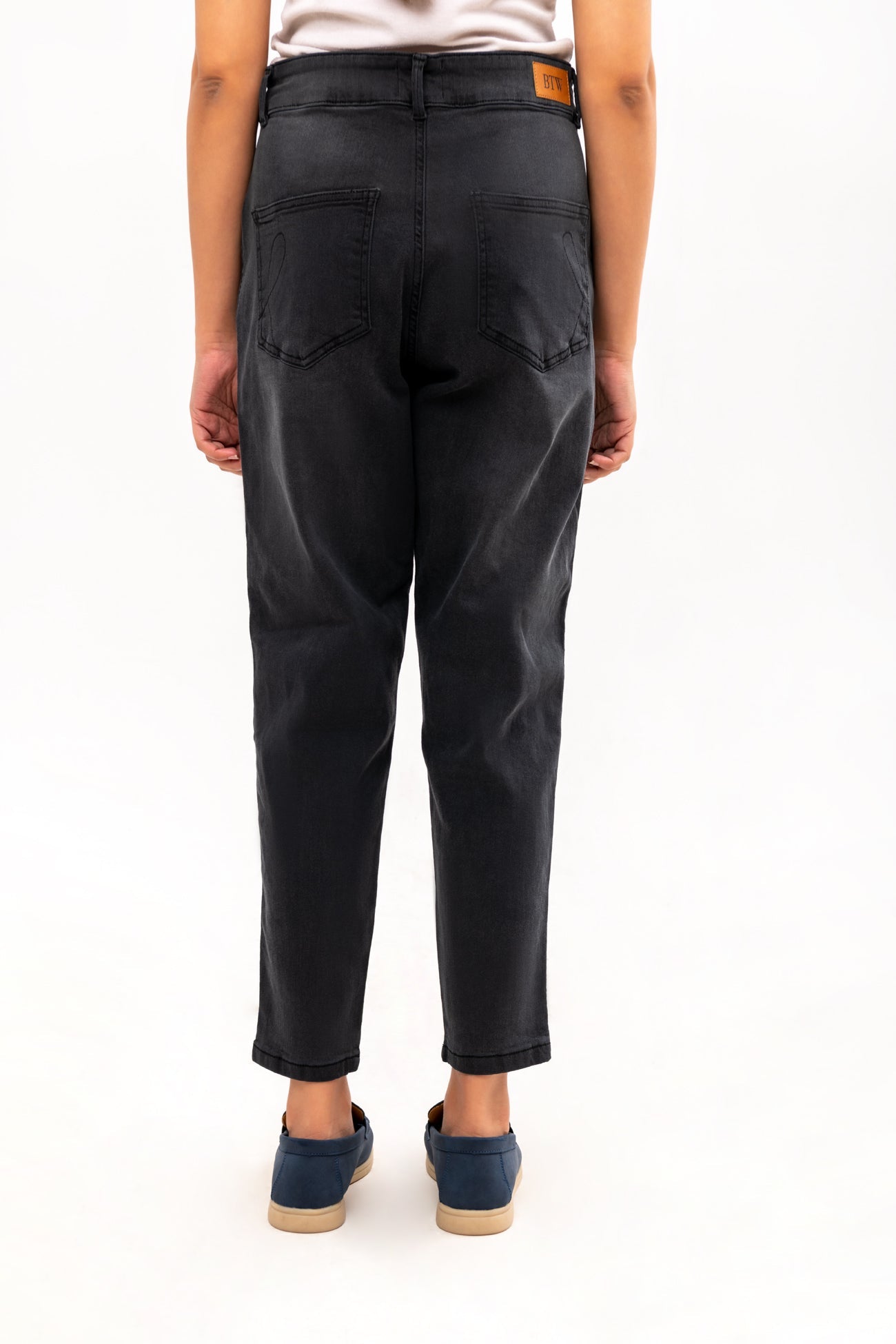 BTW - CROPPED FIT DENIM