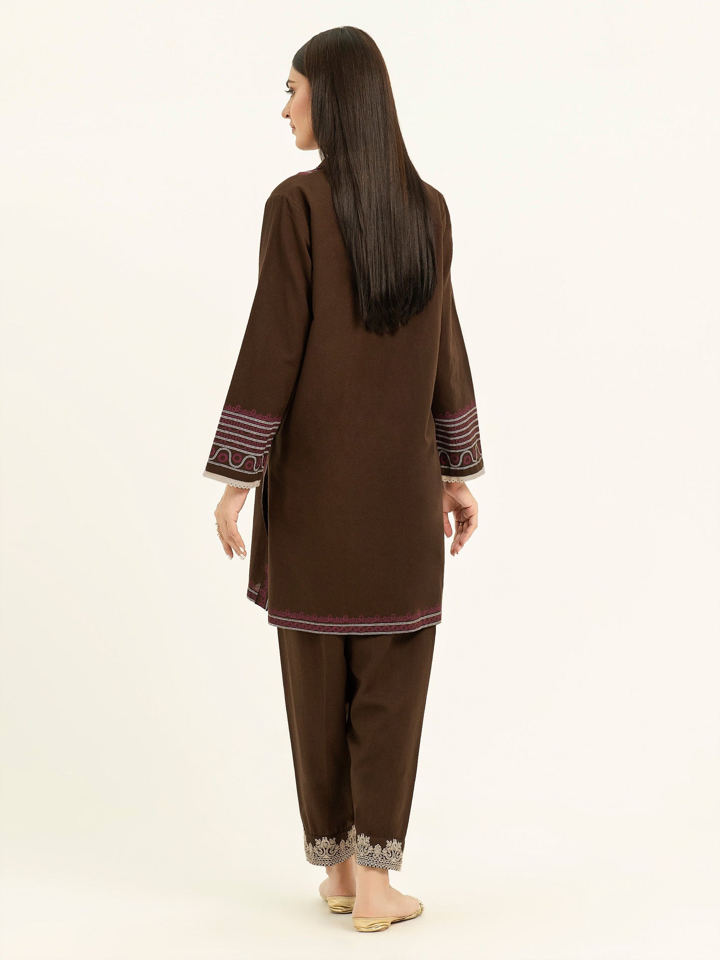 2 Piece Khaddar Suit-Embroidered (Pret)