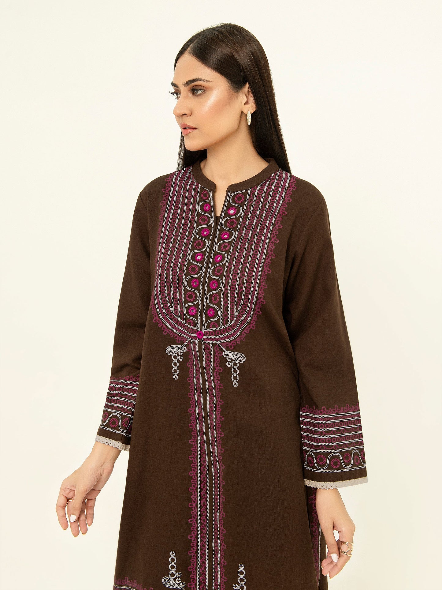 2 Piece Khaddar Suit-Embroidered (Pret)