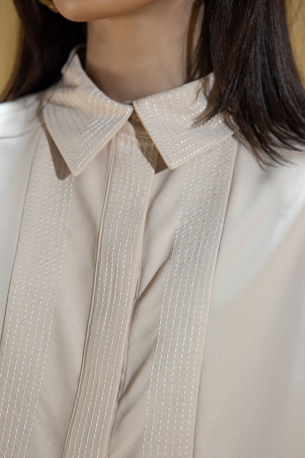 Sapphire - Shirt with Contrast Top Stitches