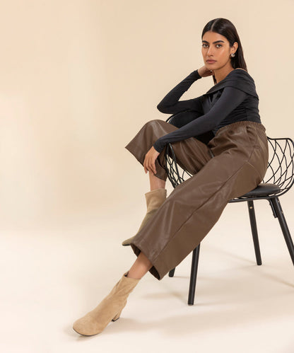 Sapphire - Off-Shoulder Top In Stretchy Fabric