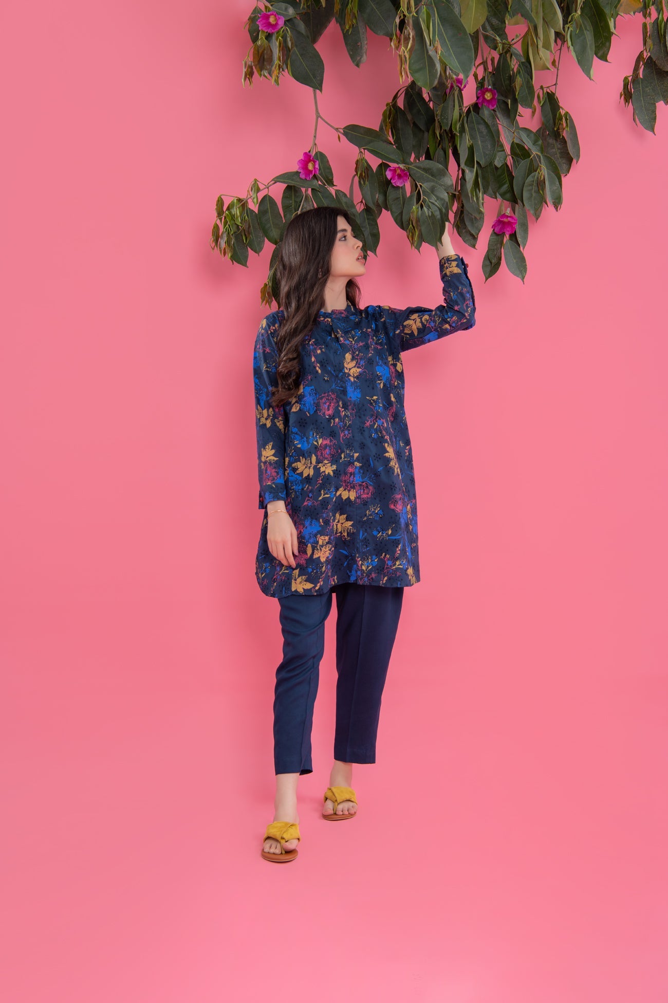 BTW - PRINT ON KARI A LINE TUNIC