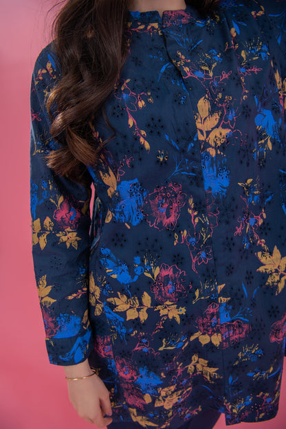 BTW - PRINT ON KARI A LINE TUNIC