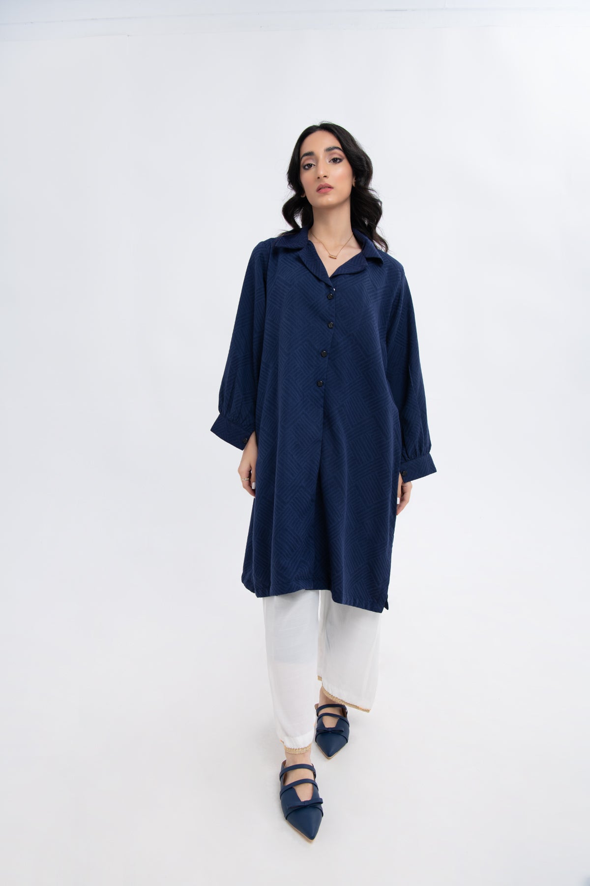 BTW - BUTTON DOWN COLLARED SHIRT