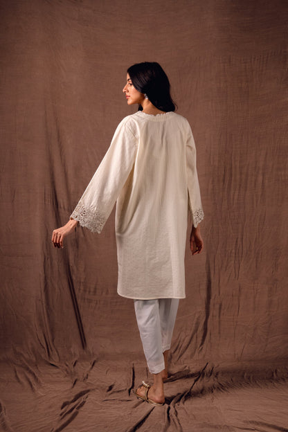 BTW - LOOSE FIT EMBROIDERED KURTA