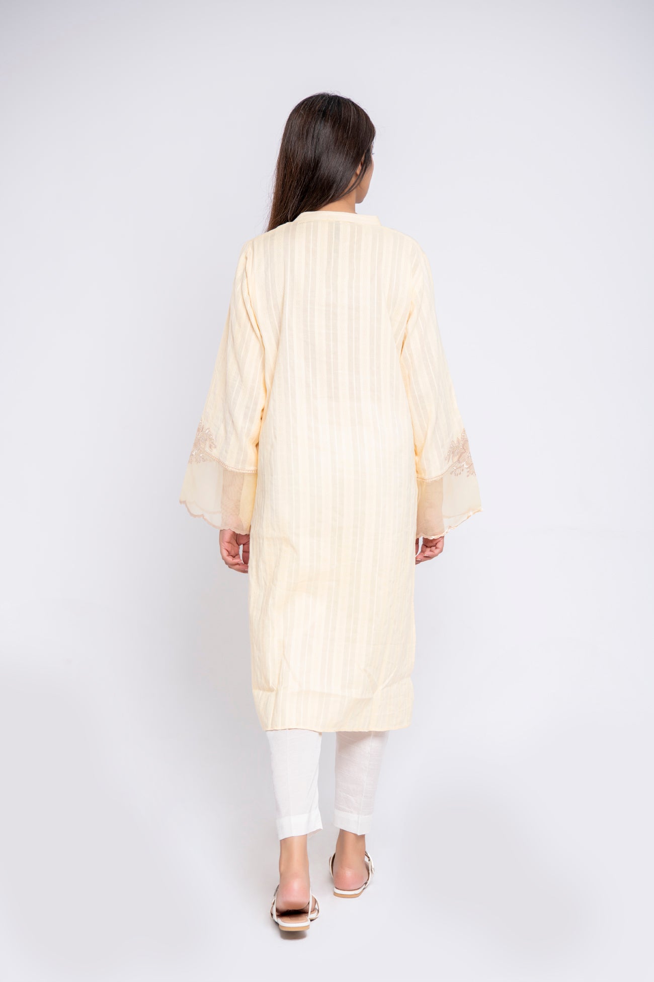 BTW - CK EMBROIDERED KURTA WITH SLEEVES