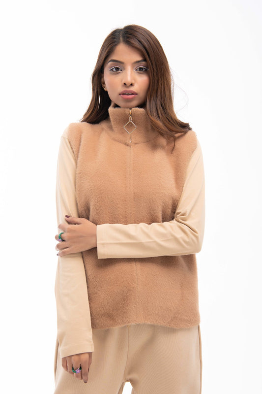 BTW - SLEEVELESS SWEATER