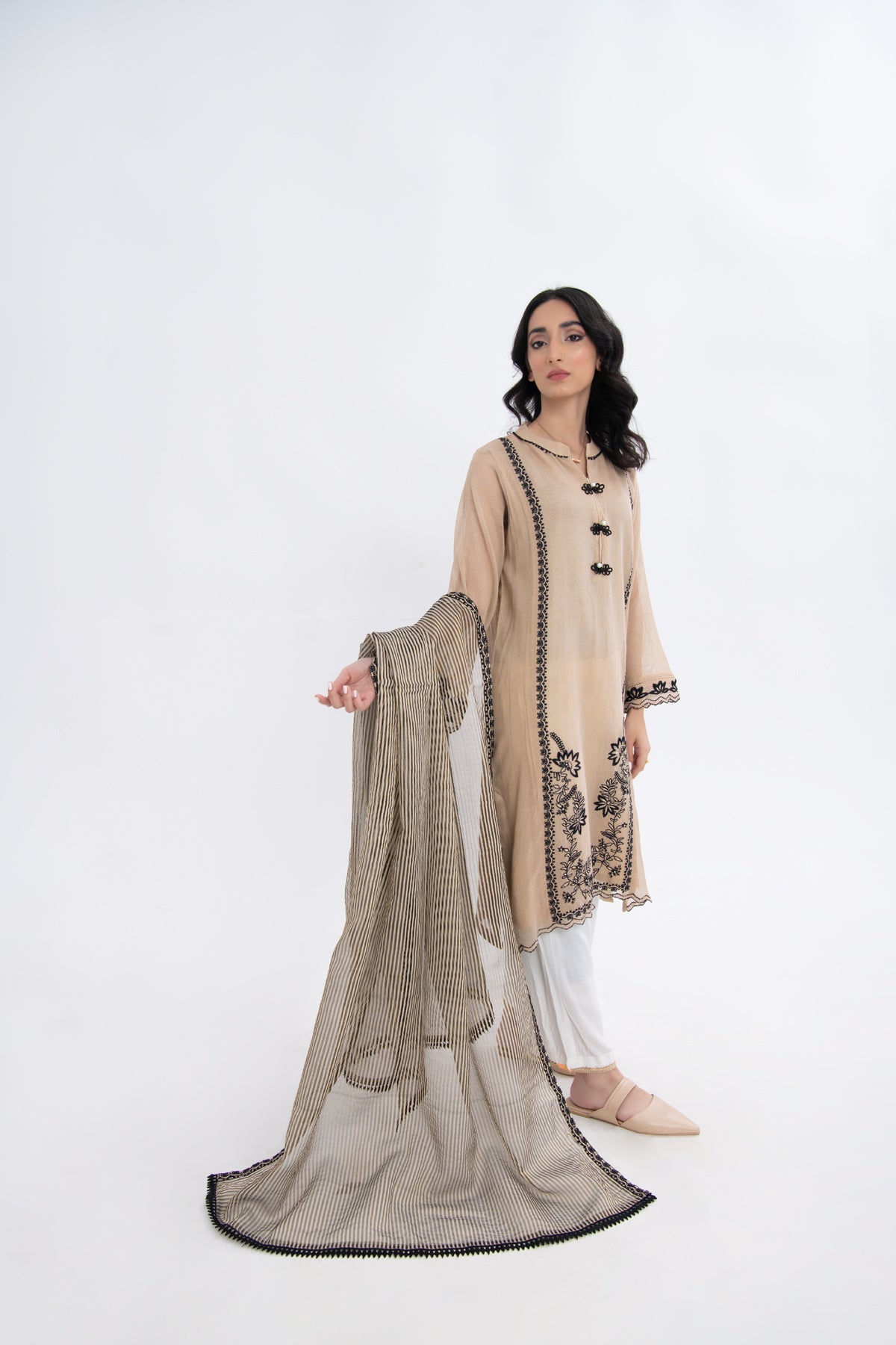 BTW - BLACK VINE S & D