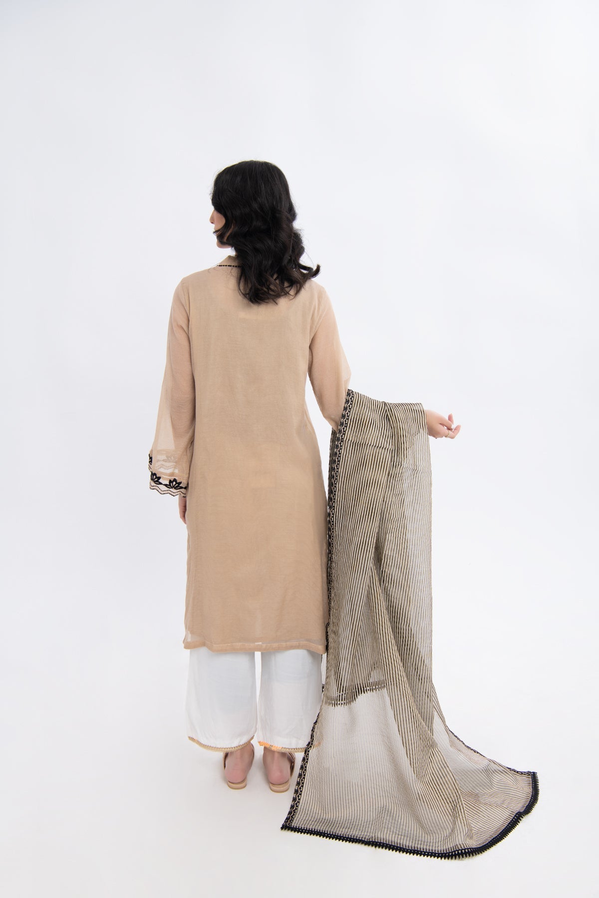 BTW - BLACK VINE S & D