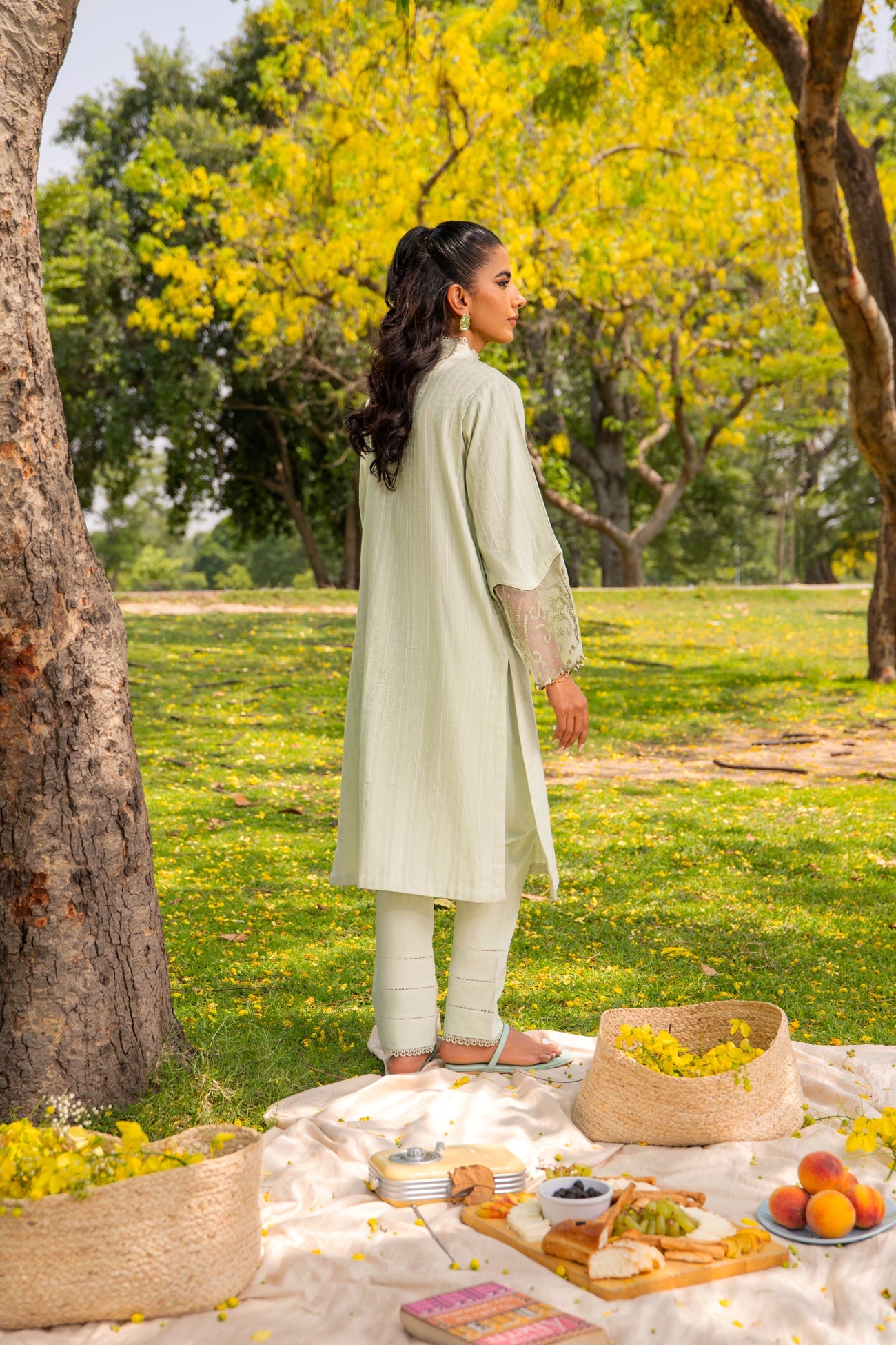 BTW - EMBROIDERED CHICKEN KARI