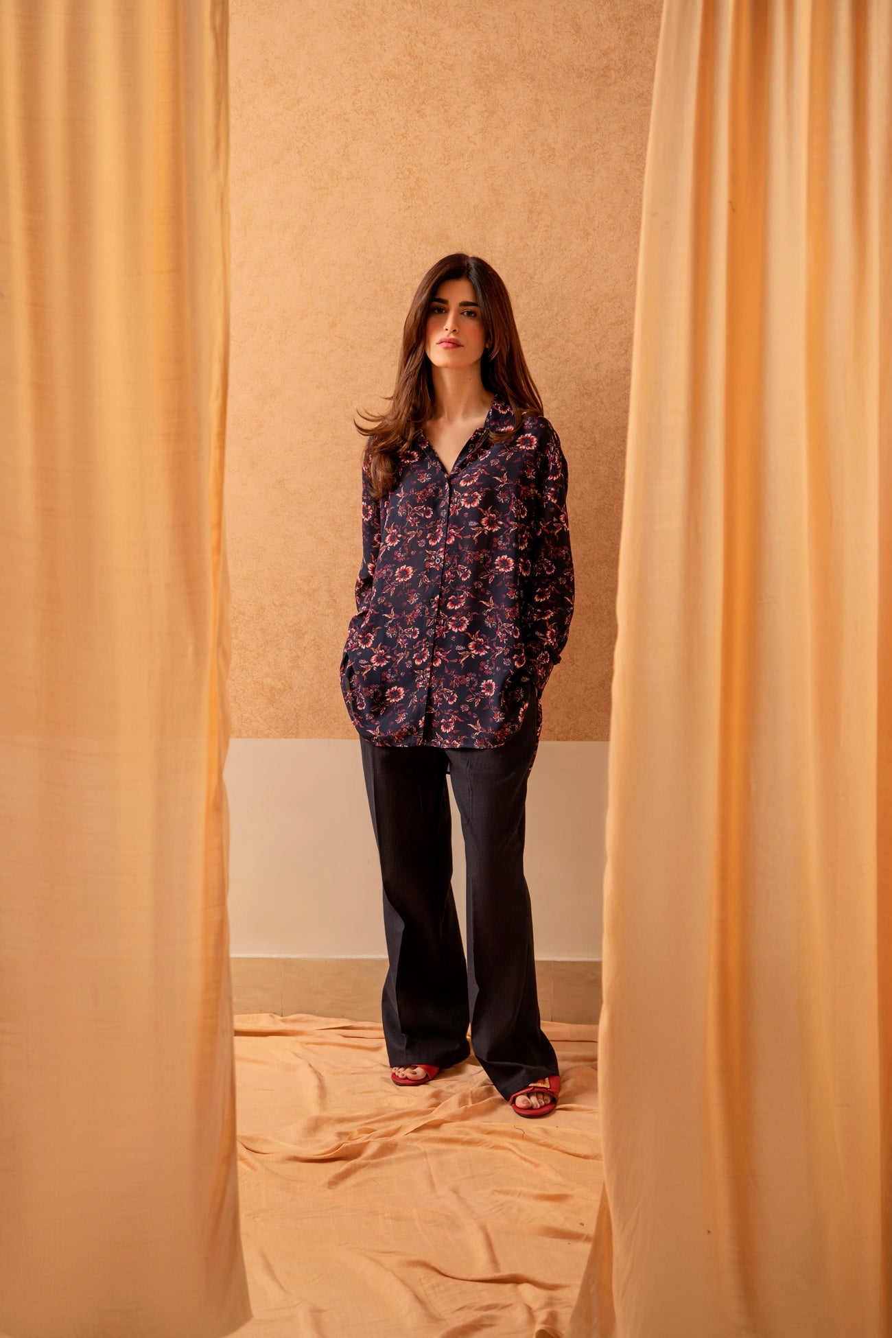 BTW - FLORAL BUTTON UP SHIRT