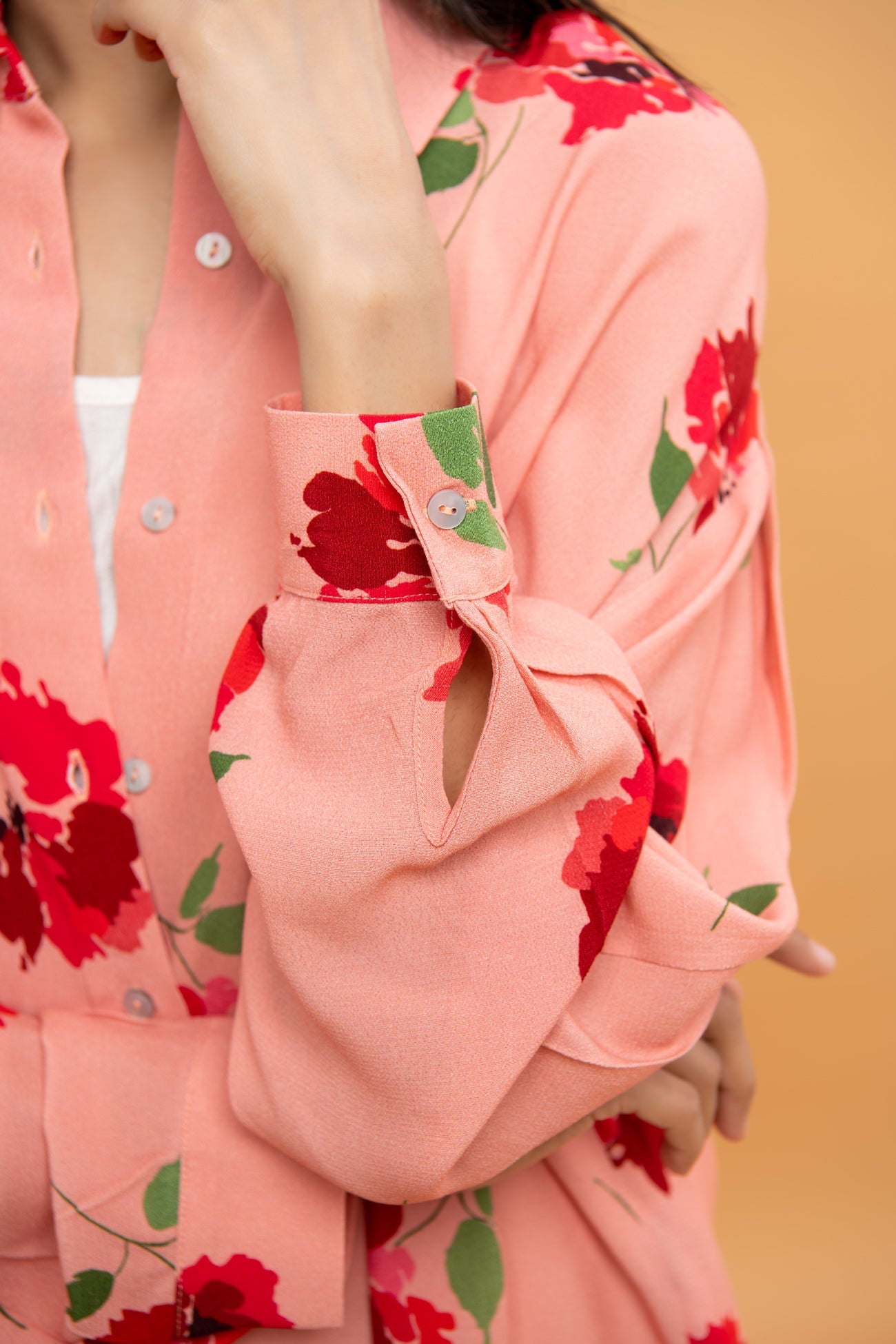 BTW - FLORAL PRINTED BUTTON DOWN SHIRT