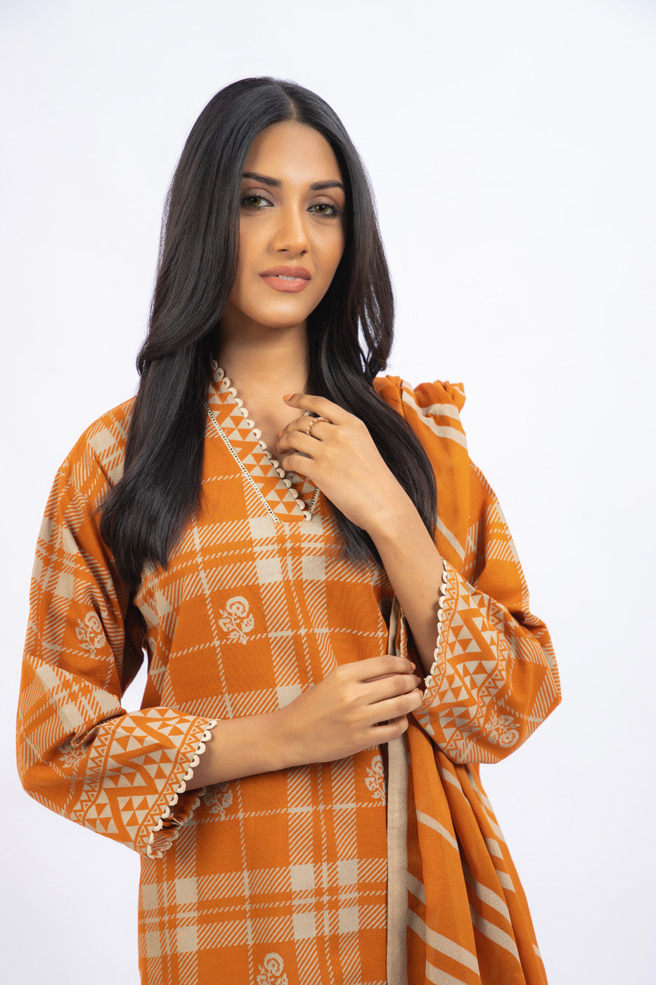 2 Pc Printed Khaddar Outfit