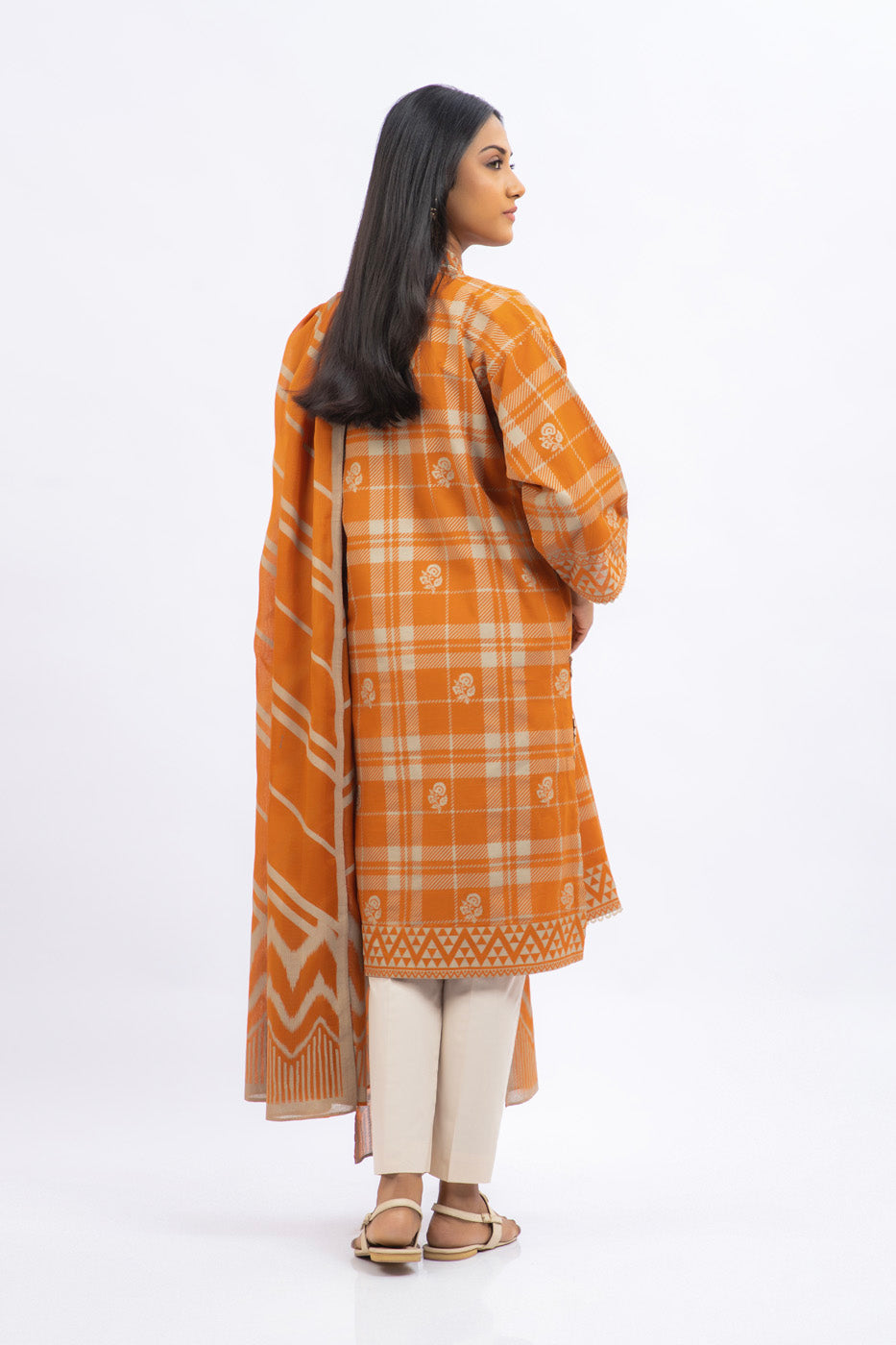 2 Pc Printed Khaddar Outfit