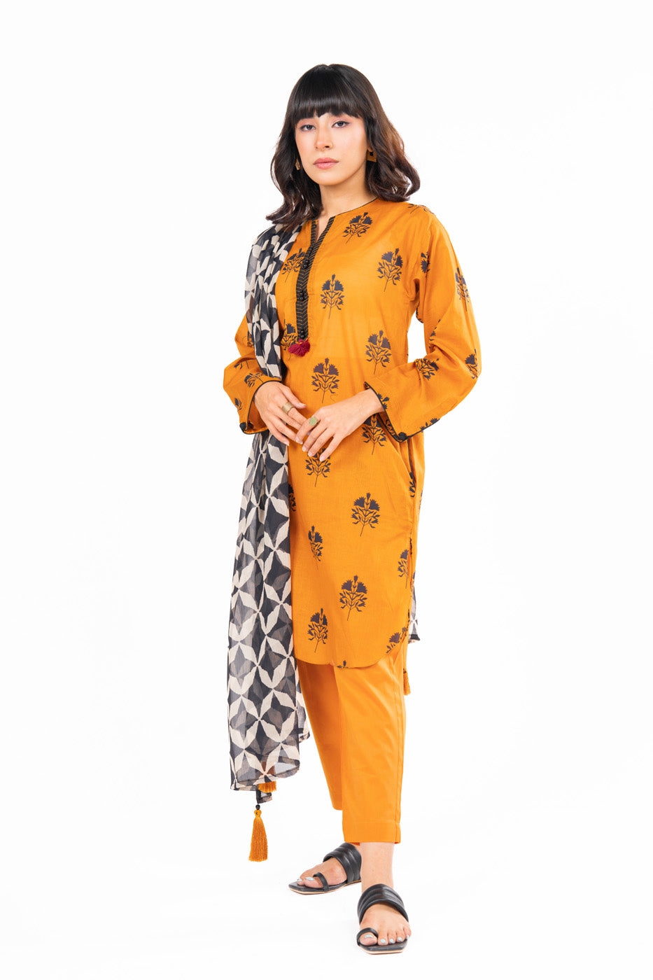 3 Pc Printed Lawn Outfit