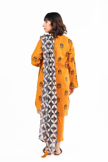 3 Pc Printed Lawn Outfit