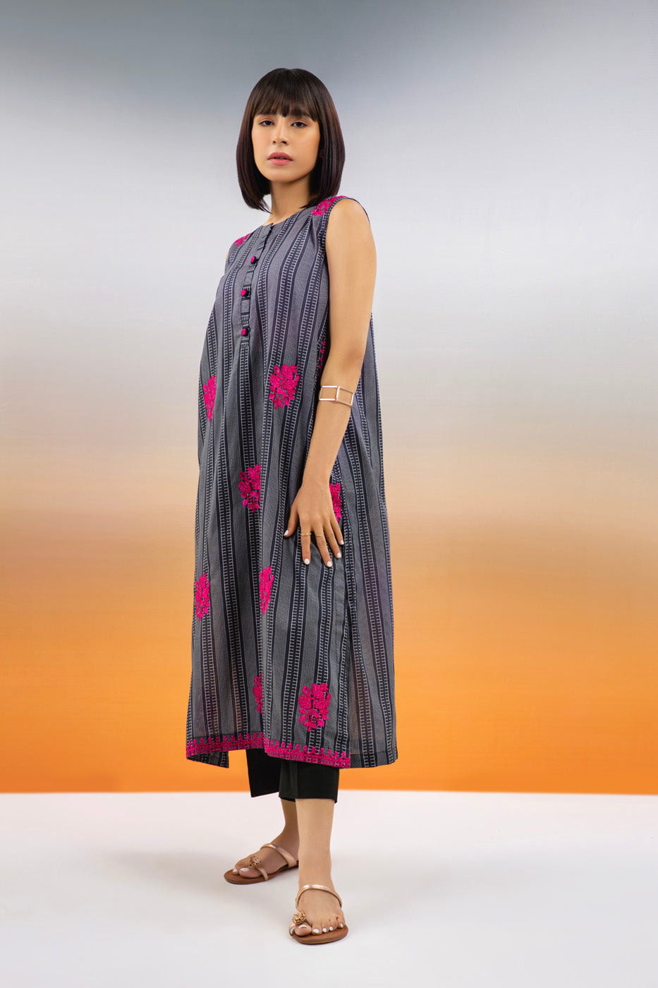 Embroidered Lawn Kurti