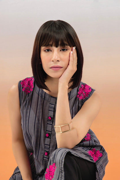 Embroidered Lawn Kurti