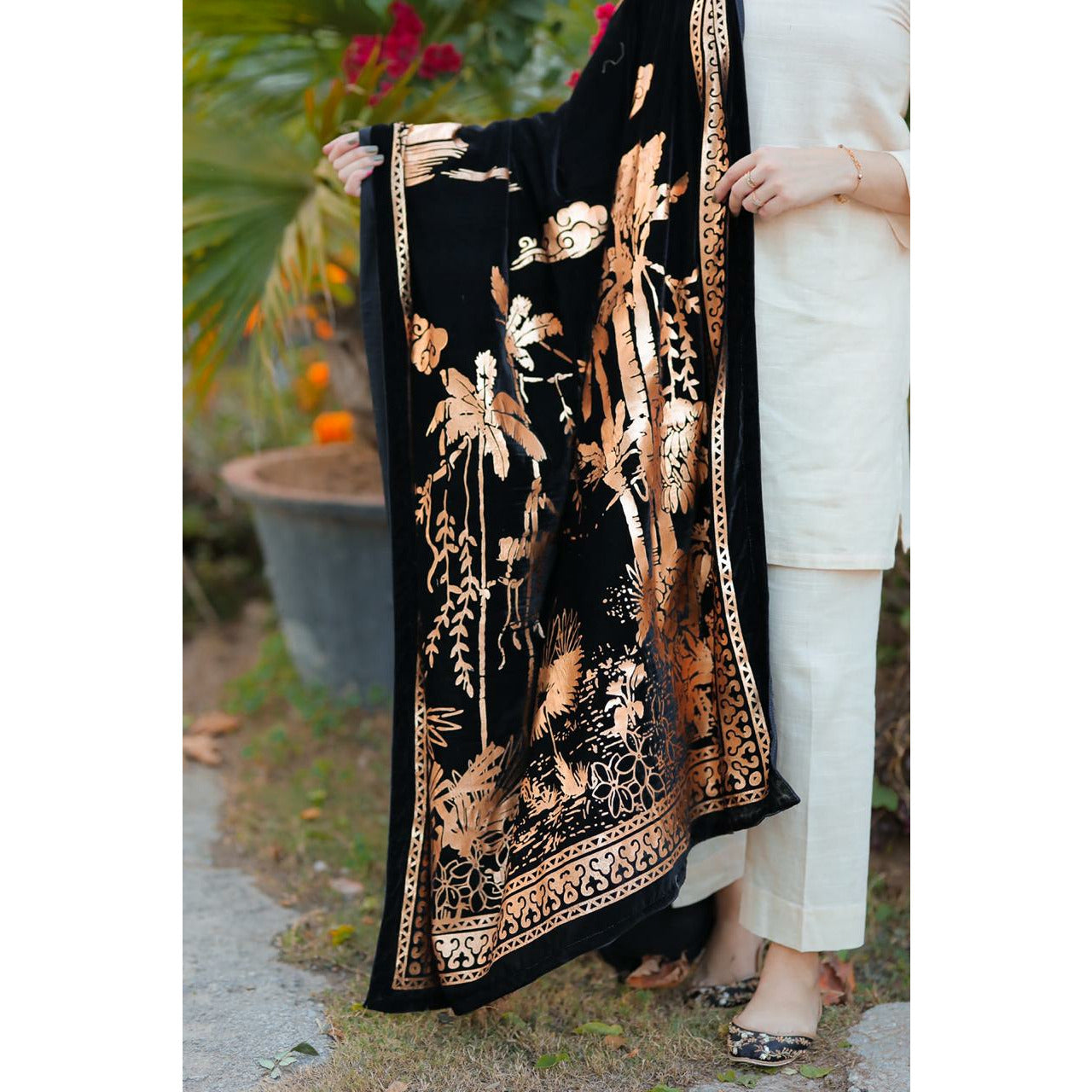 Chilgozay - Luxury Velvet Shawl (CC 153)