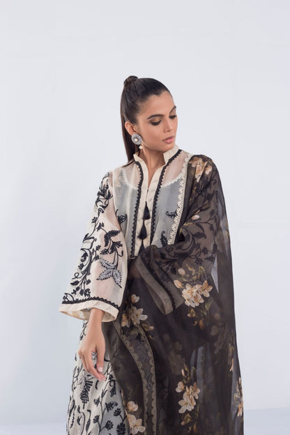 Embroidered Beige Organza Kurta And Izaar with Dupatta