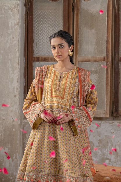 3 Pc Printed Lawn Suit With Yoke and Silk Dupatta