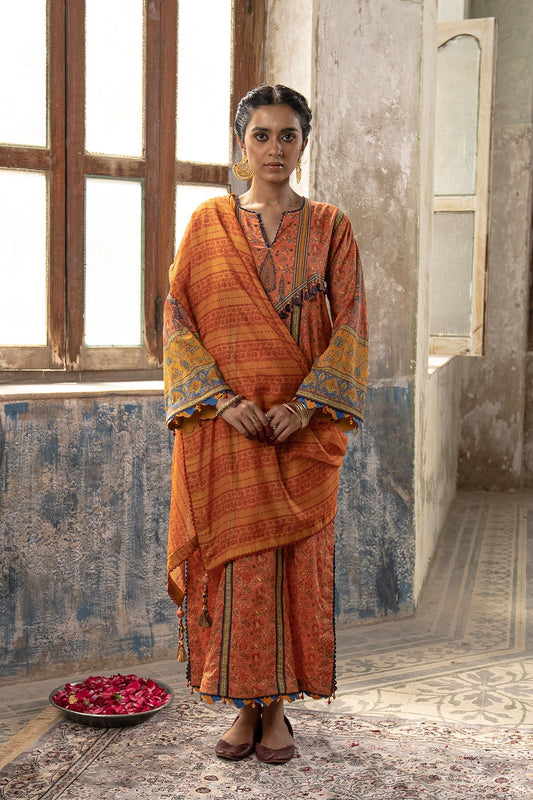 3 Pc Printed Lawn Suit With Yoke and Silk Dupatta