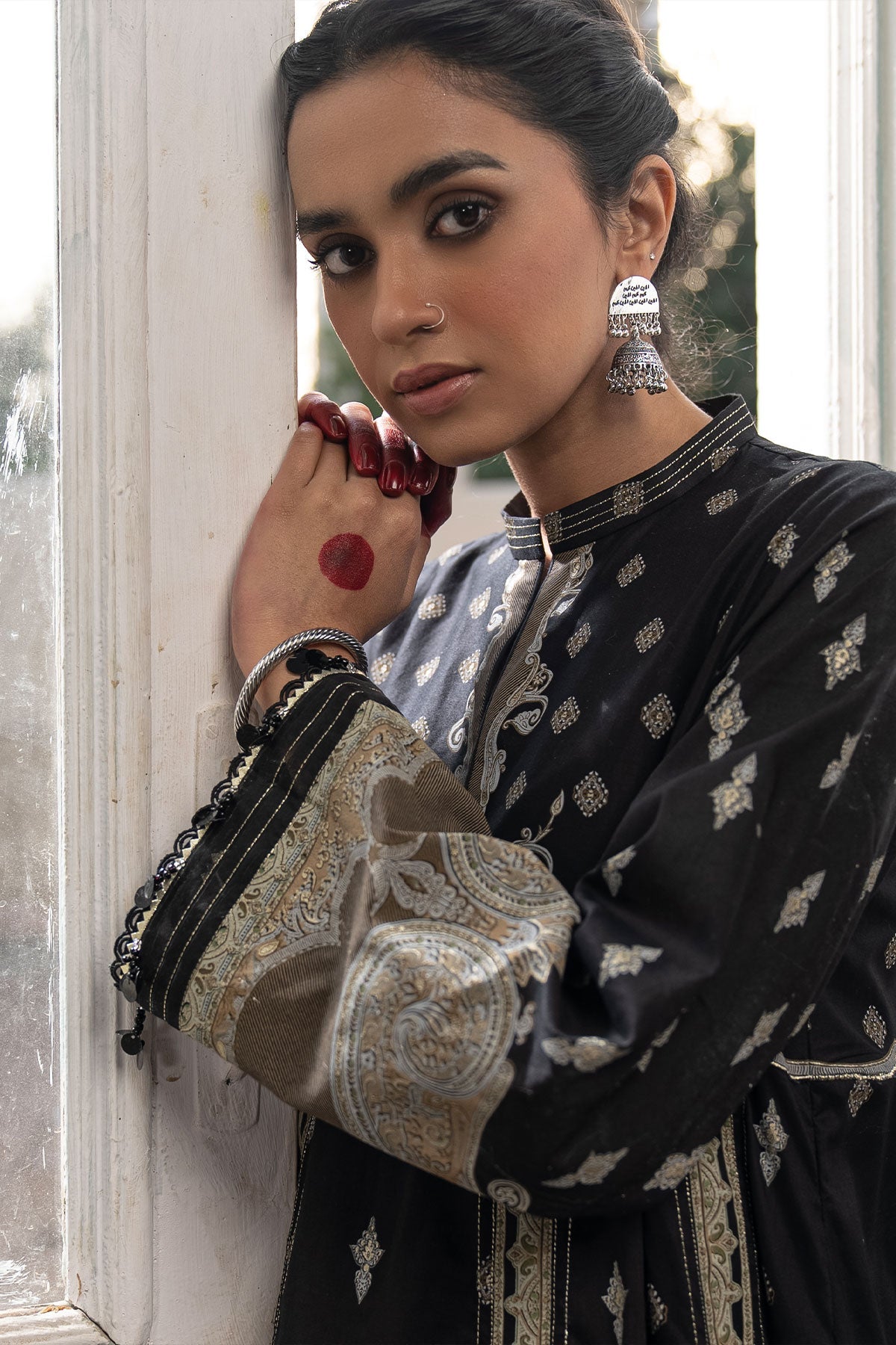 1 Pc Printed Lawn Shirt With Yoke