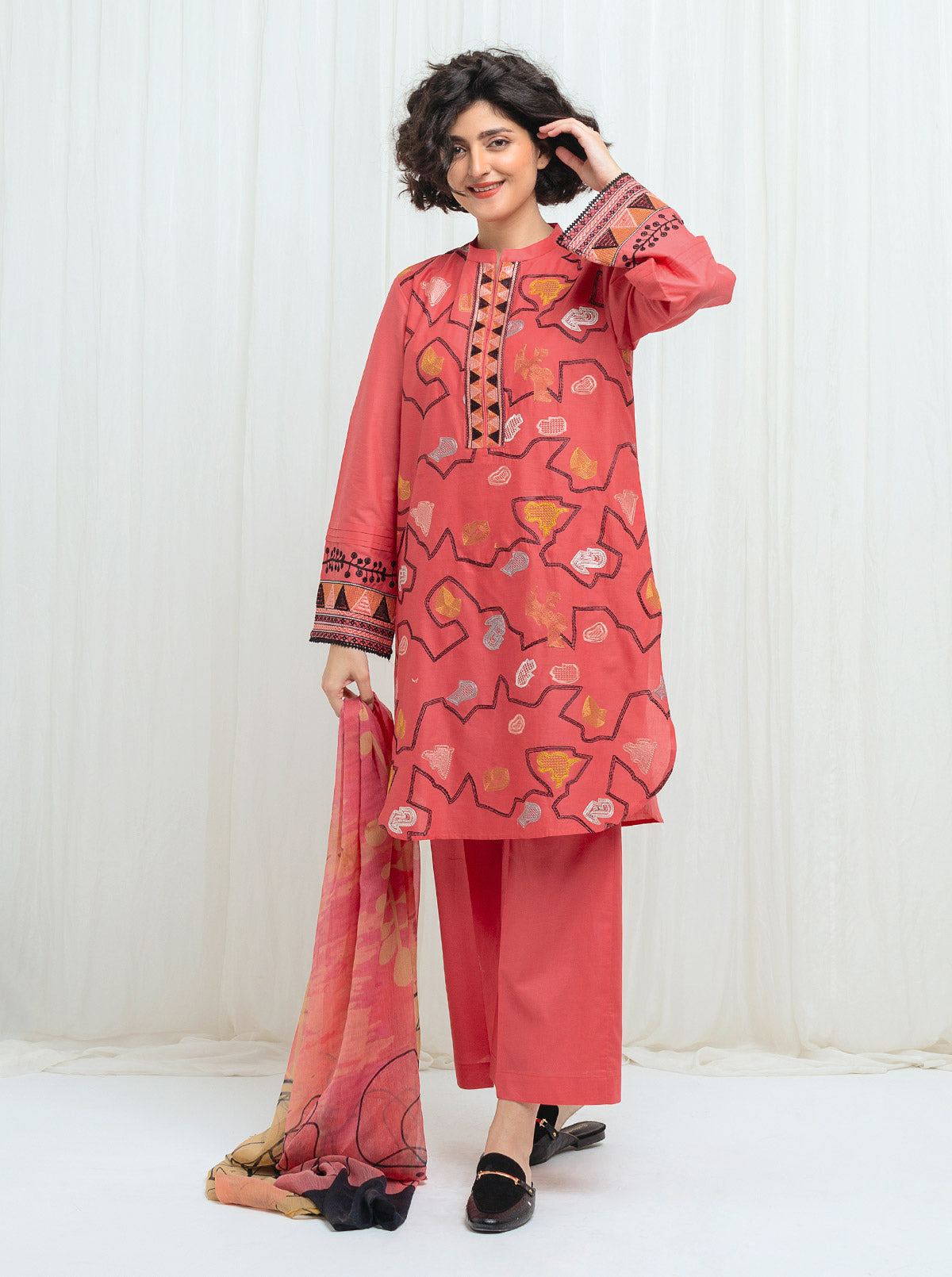 Beechtree - Blushing Mist-Embroidered-2P