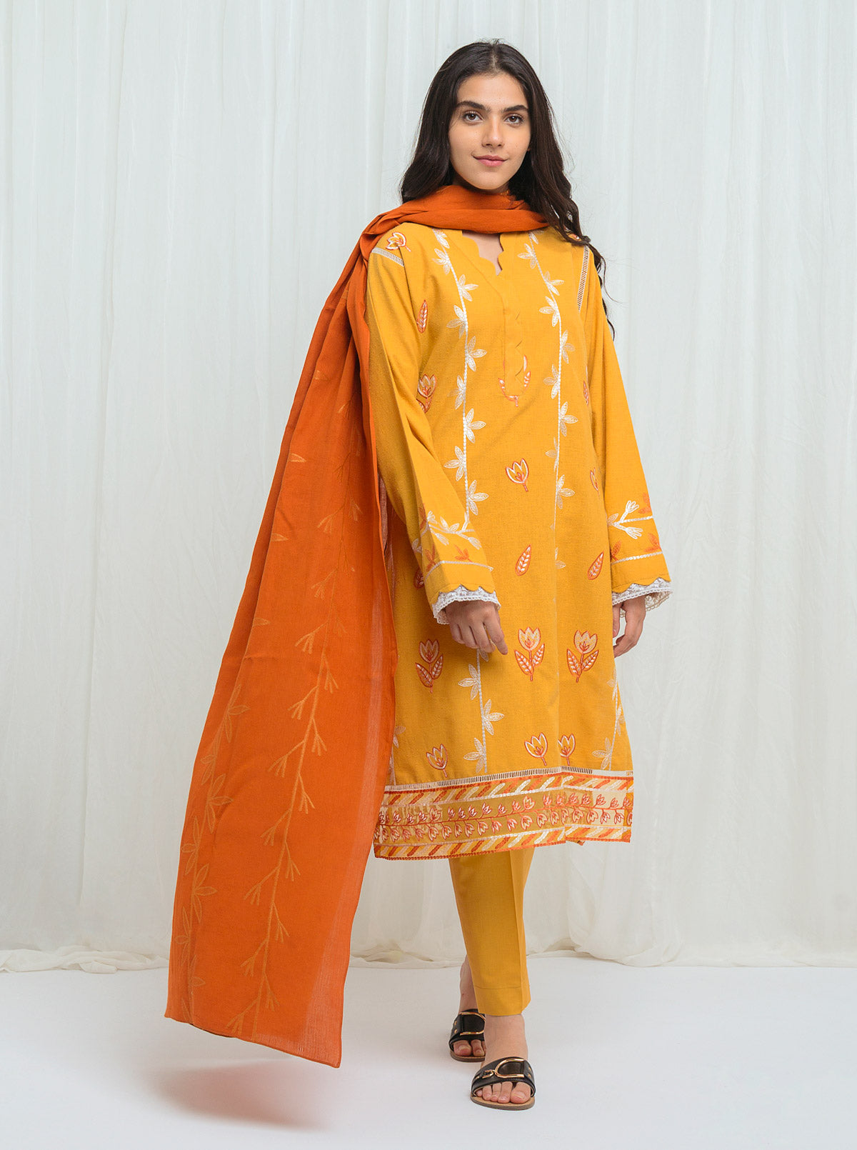 Beechtree - Ambient Amber -Embroidered-2P