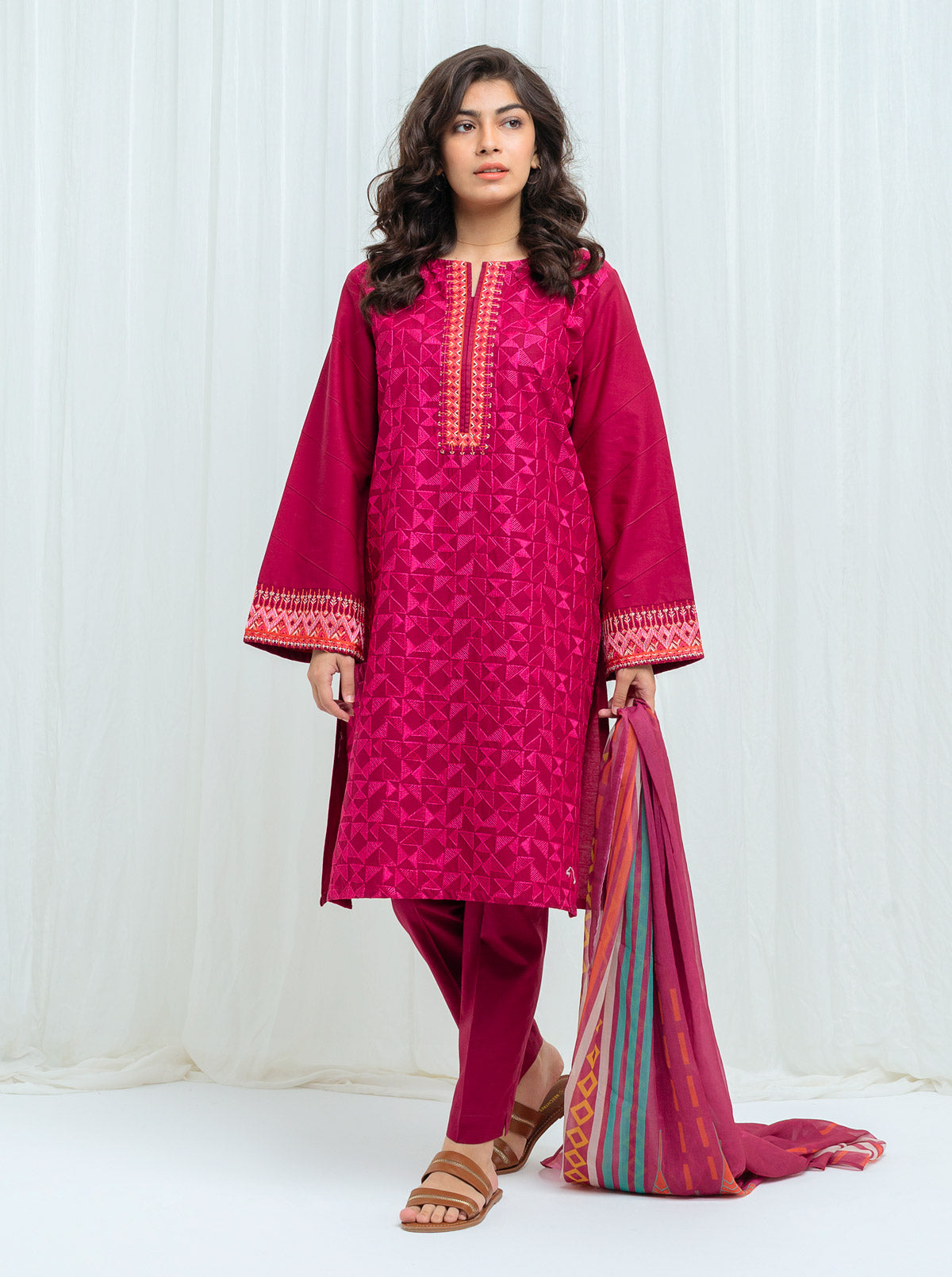 Beechtree - Lascious Blush -Embroidered-2P