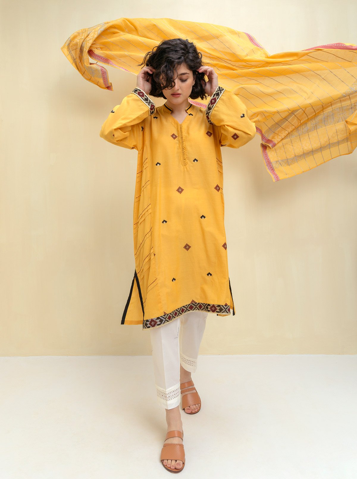 Beechtree - 2 PIECE EMBROIDERED CHAMBRAY SUIT (PRET)