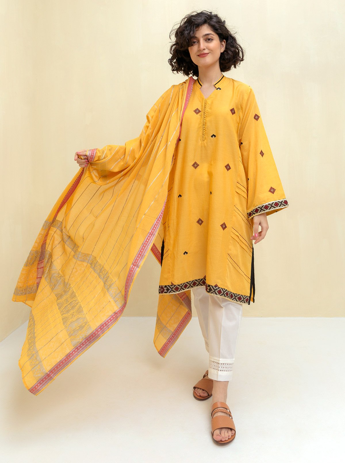 Beechtree - 2 PIECE EMBROIDERED CHAMBRAY SUIT (PRET)