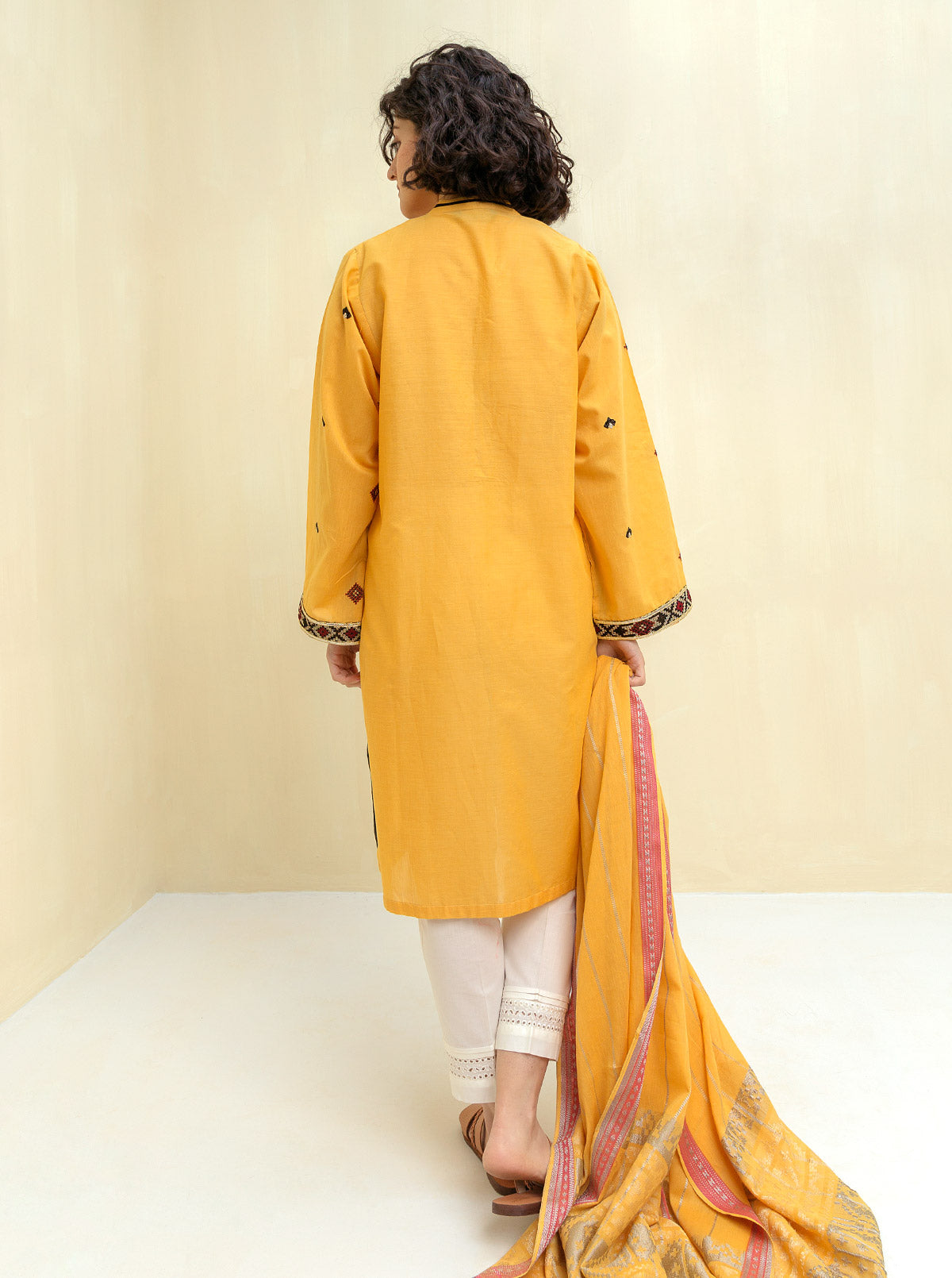 Beechtree - 2 PIECE EMBROIDERED CHAMBRAY SUIT (PRET)