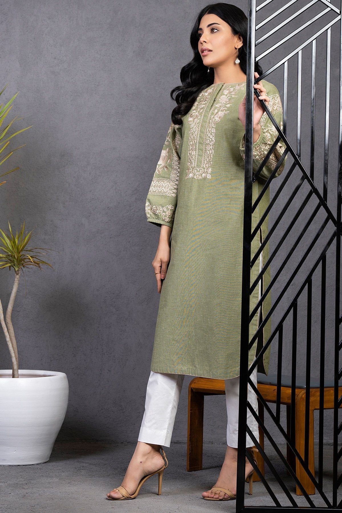 Alkaram - Yarn Dyed Embroidered Kurti
