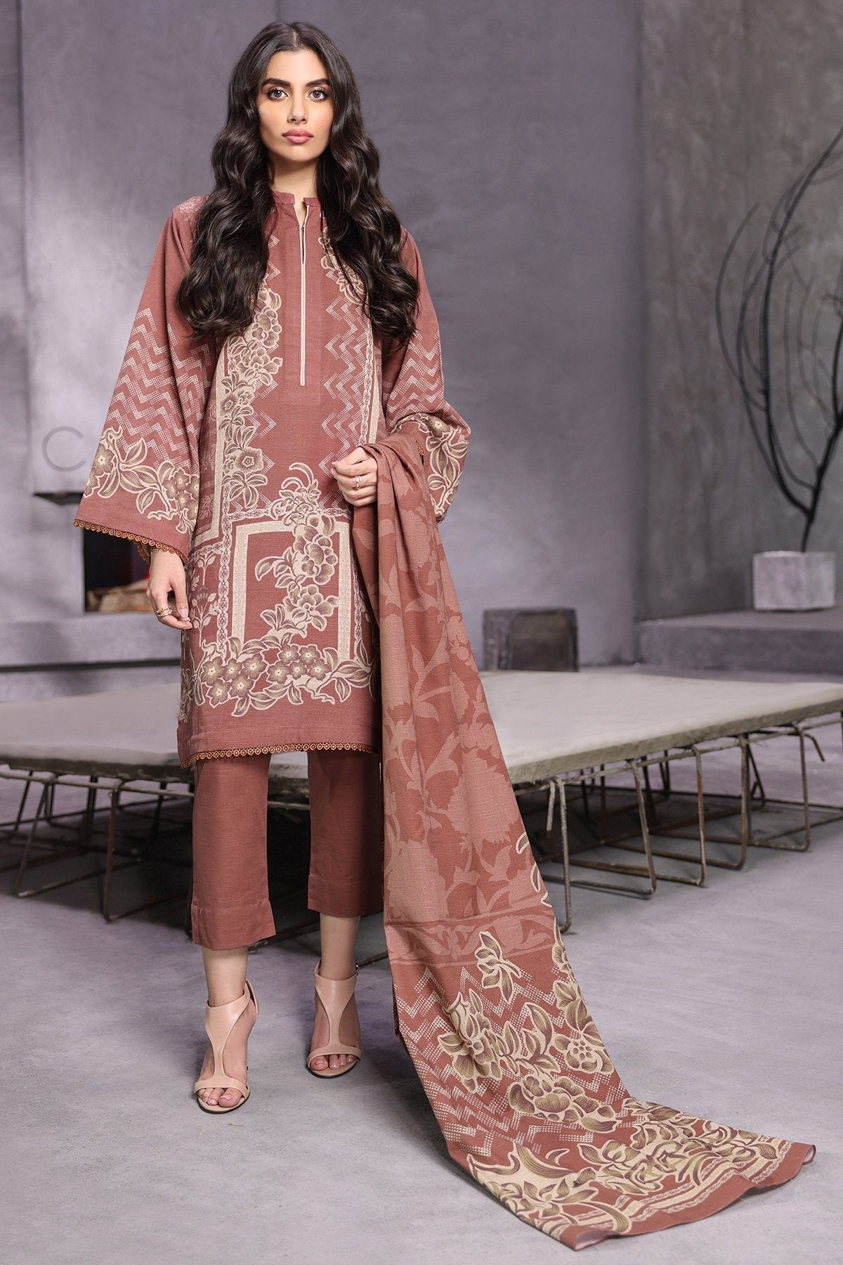 3 Pc Printed Khaddar Suit
