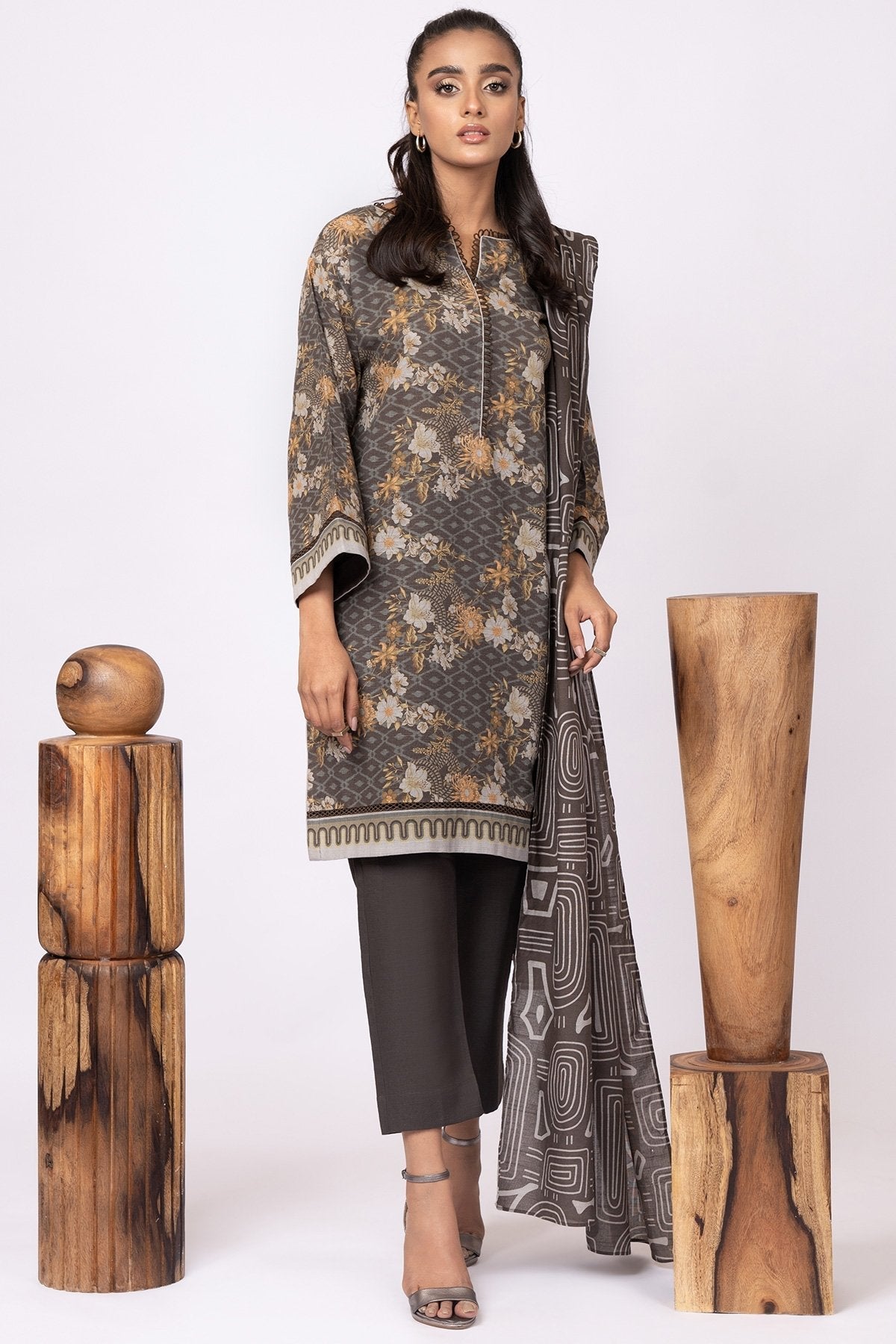 3 Pc Printed Khaddar Suit