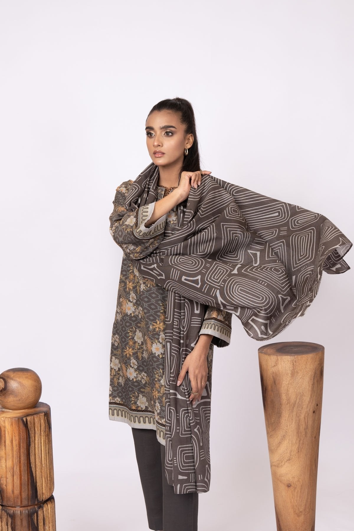 Alkaram - 3 Pc Printed Khaddar Suit