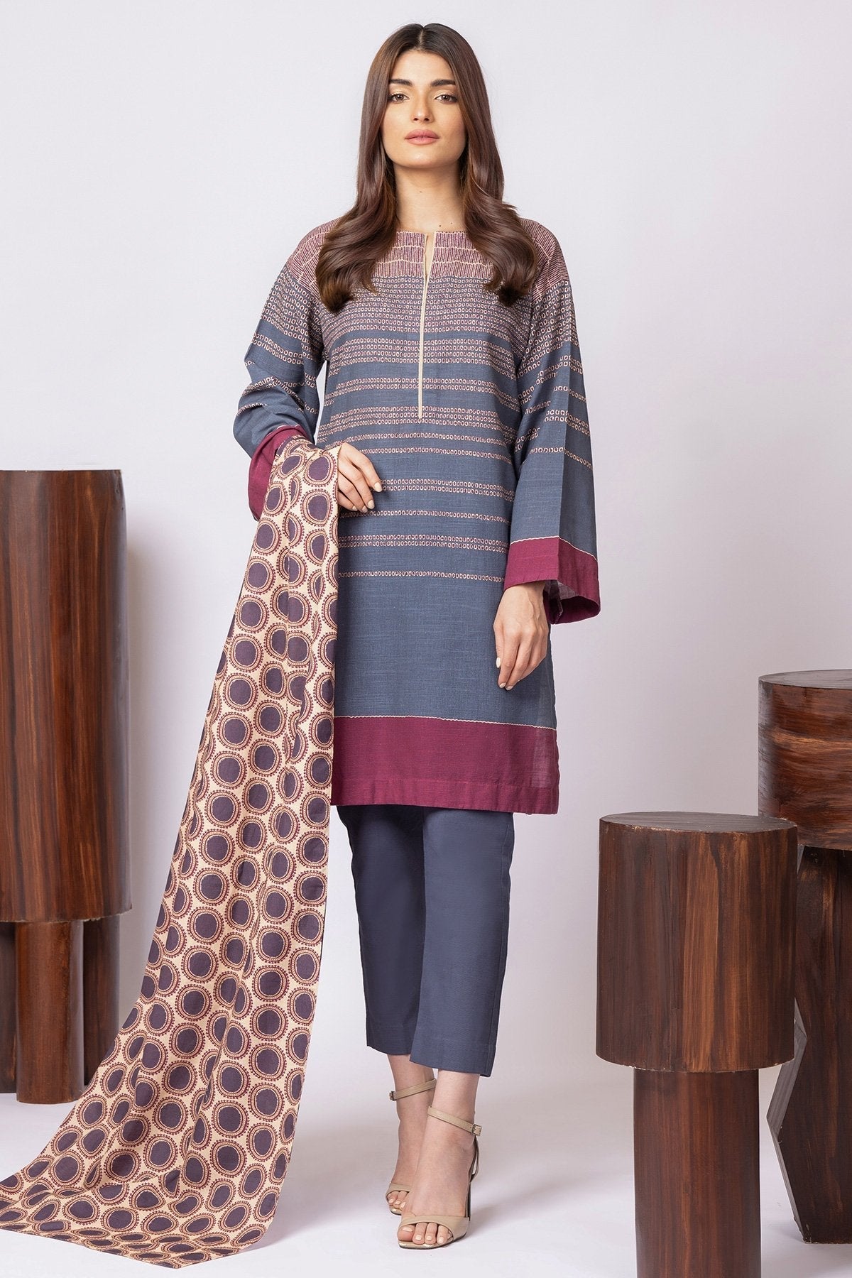 3 Pc Printed Khaddar Suit