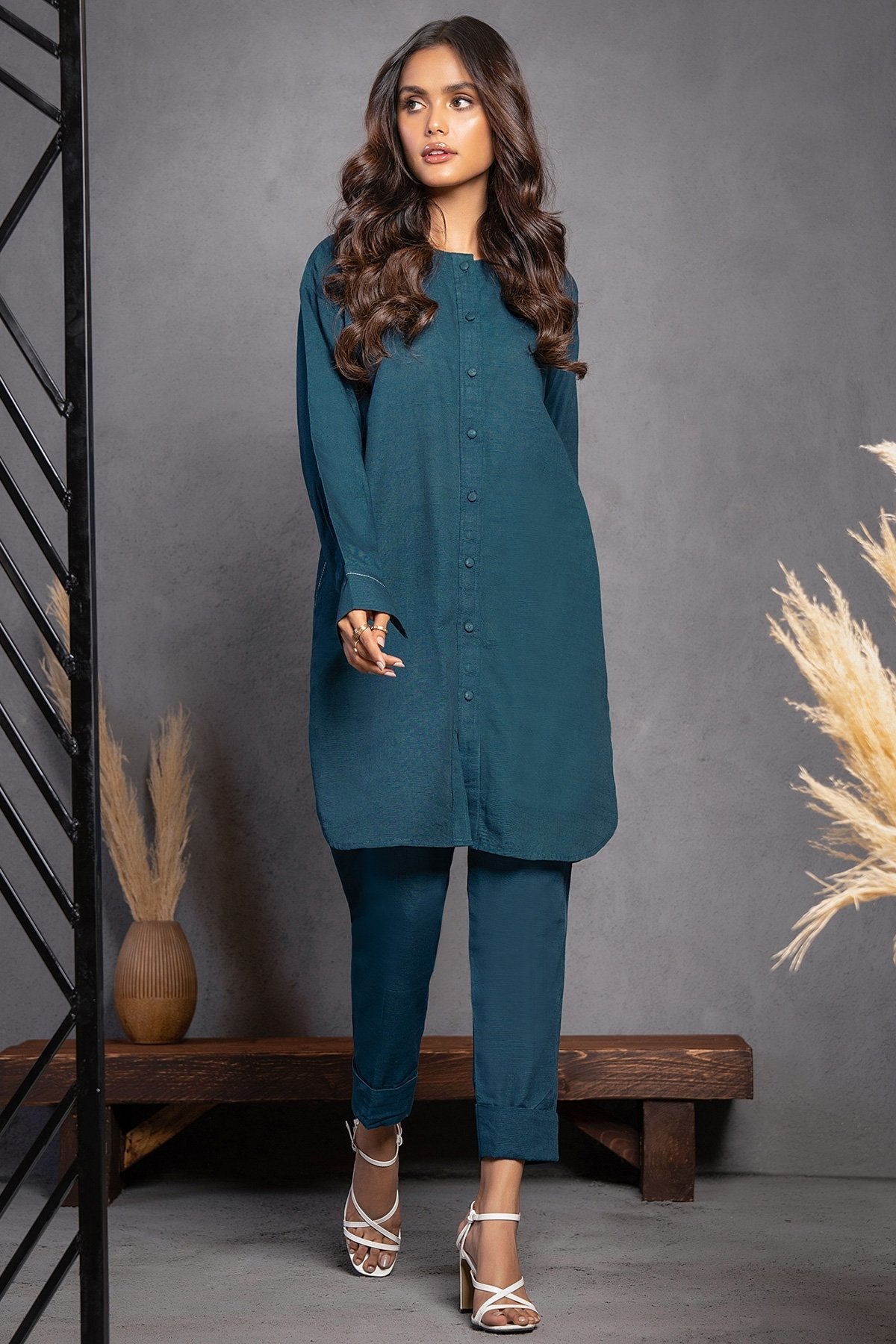 2 Pc Dyed Khaddar Suit