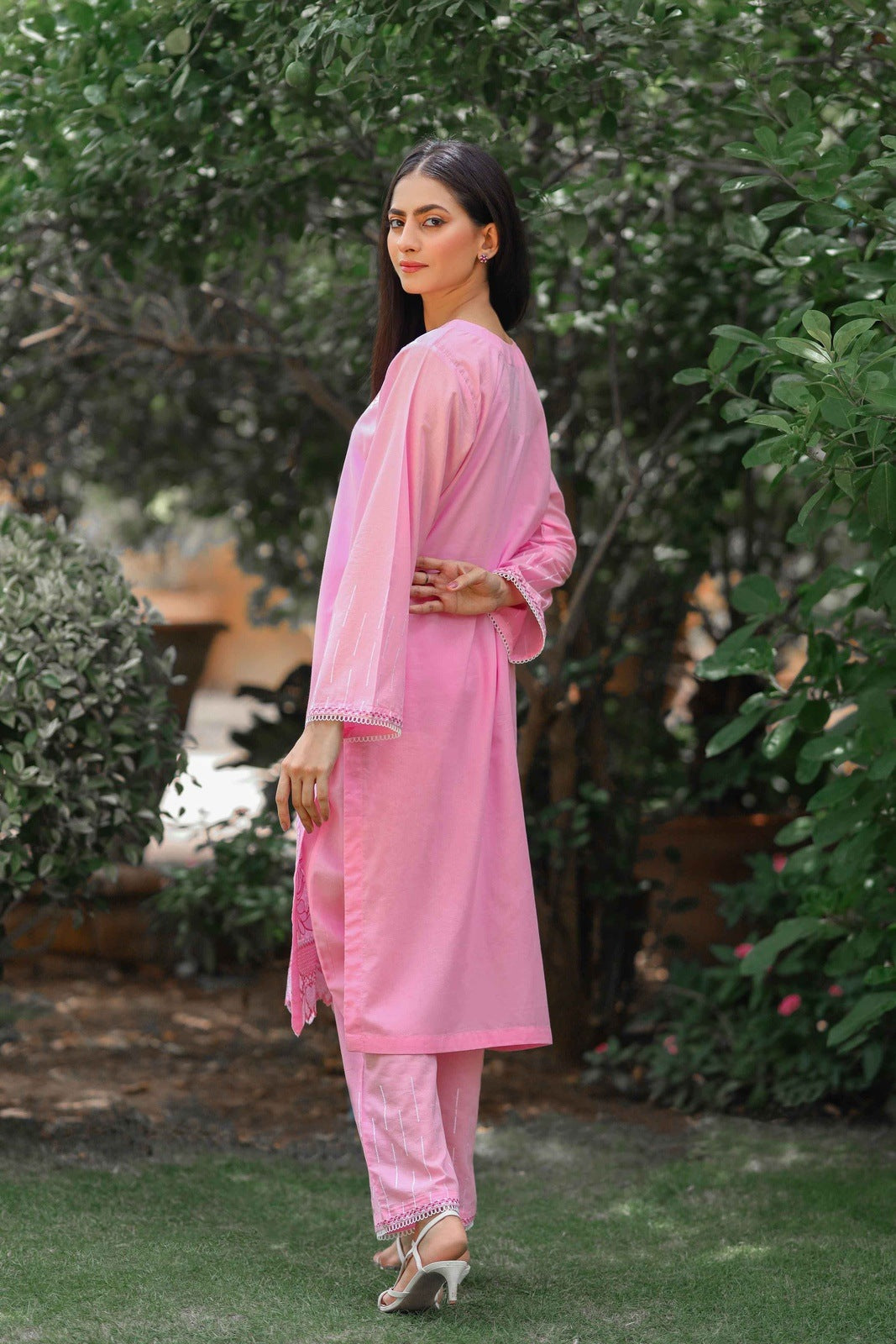 Bareeq Outfits - BAHAAR EMBROIDERED CHIKANKARI 3-PIECE SUIT