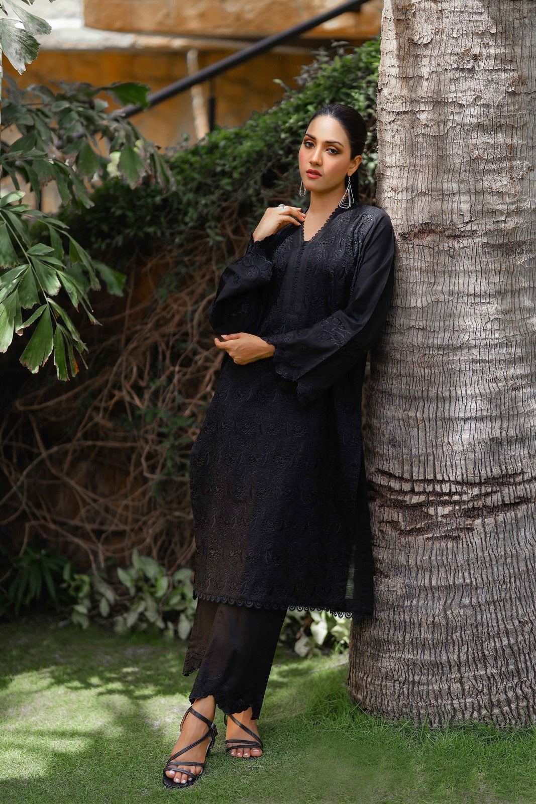 Bareeq Outfits - KIARA EMBROIDERED CHIKANKARI 2-PIECE SUIT