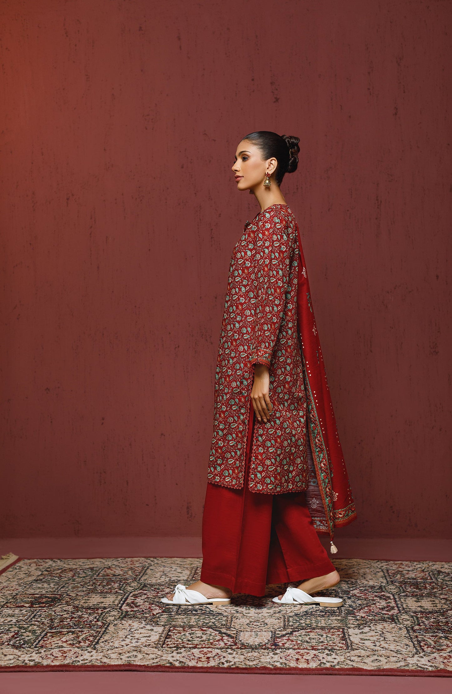 Orient - Stitched 3 Piece Printed Khaddar Shirt , Khaddar Pant and Khaddar Dupatta