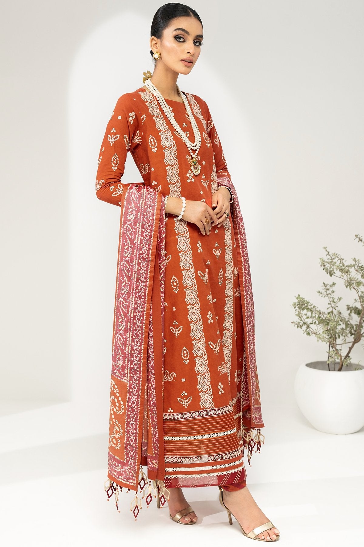 Alkaram - 3 Pc Embroidered Khaddar Suit With Cotton Silk Dupatta