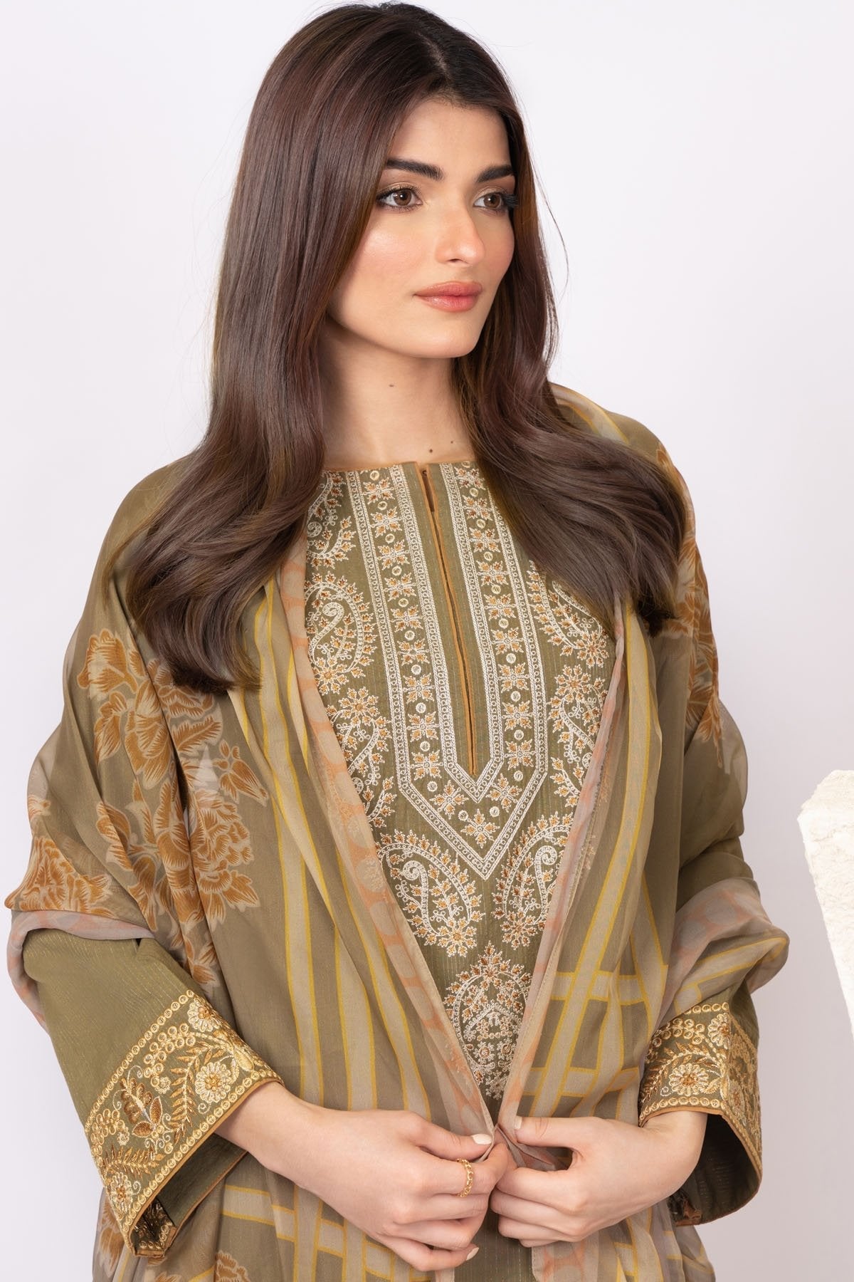 Alkaram - 3 Pc Zari Suit