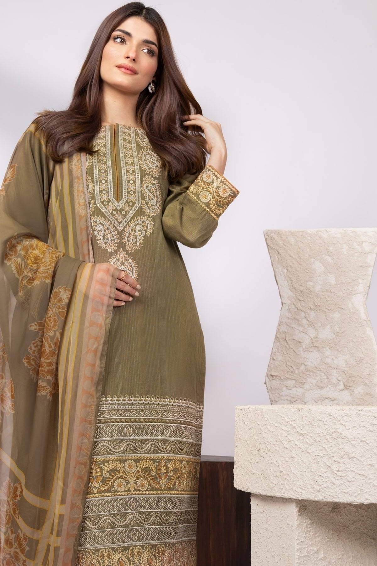 Alkaram - 3 Pc Zari Suit