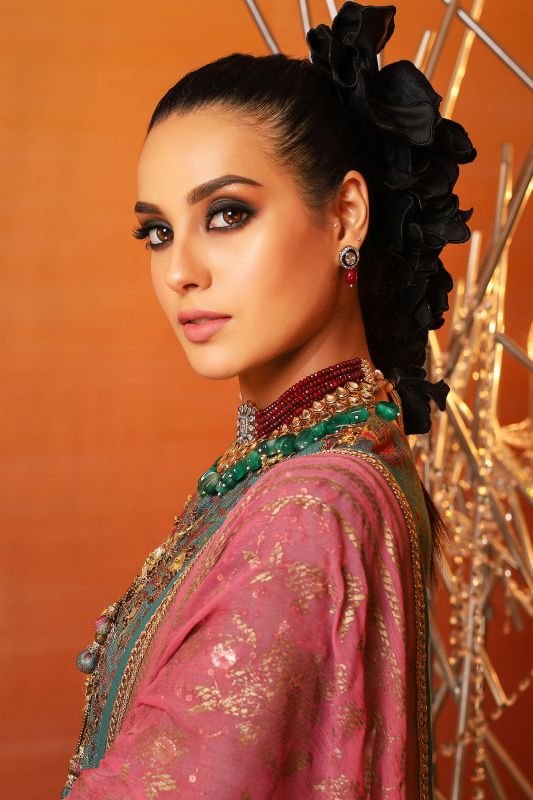 4 Pc Embroidered Suit With Printed Chiffon Dupatta