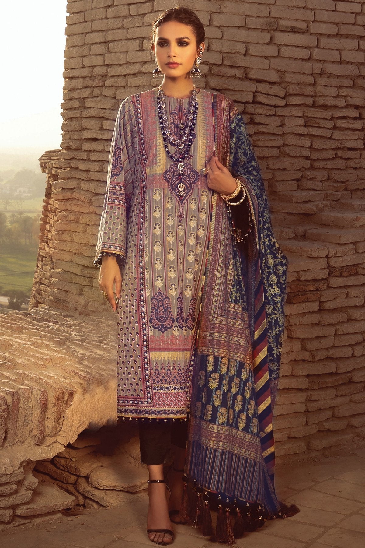 Alkaram - 2 Pc Printed Suit With Cotton Zarri Dupatta