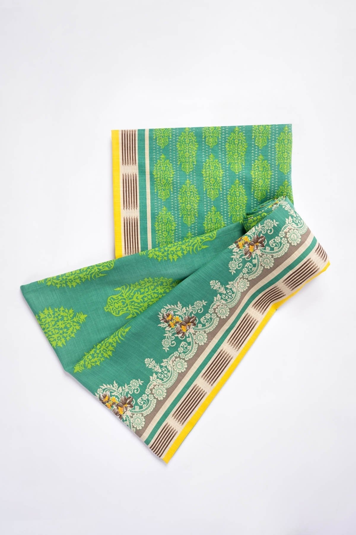 Alkaram - 3 Pc Printed Khaddar Suit With Printed Khaddar Dupatta