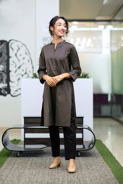 Eraj Hussain - Wednesday Team Meetings - Black - Stitched